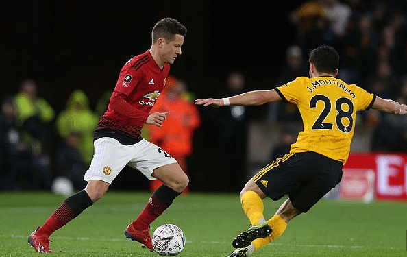 束了他在海 束了他在海