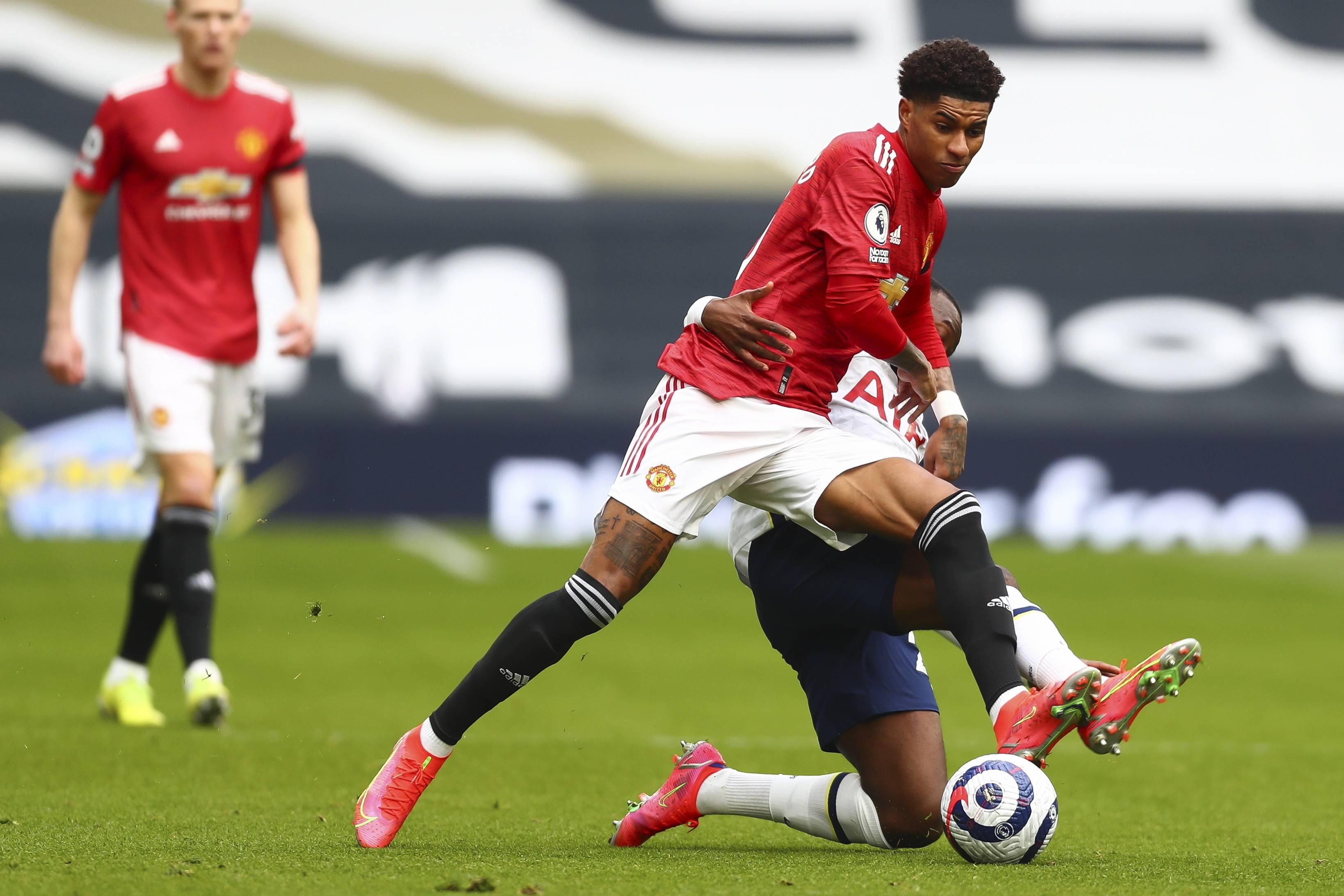 型中场来加 型中场来加